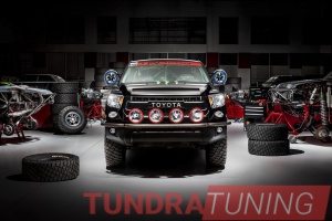 Toyota Tundra для участия в гонках Baja 1000